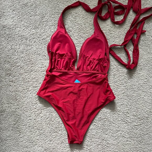 CUPSHE  | Women's One Piece Swimsuit Deep V Neck Crisscross Back| Red | Size: M - Picture 6 of 11